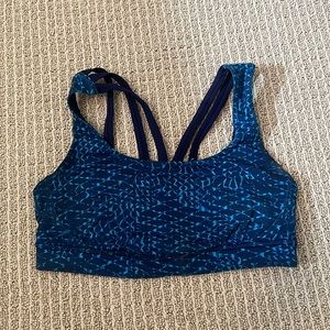 Lululemon sports bra